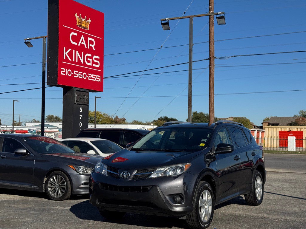 2015 Toyota Rav4 Image 2