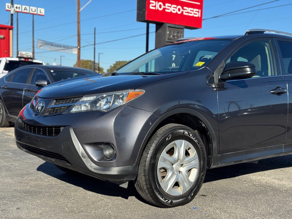 2015 Toyota Rav4 Image 4