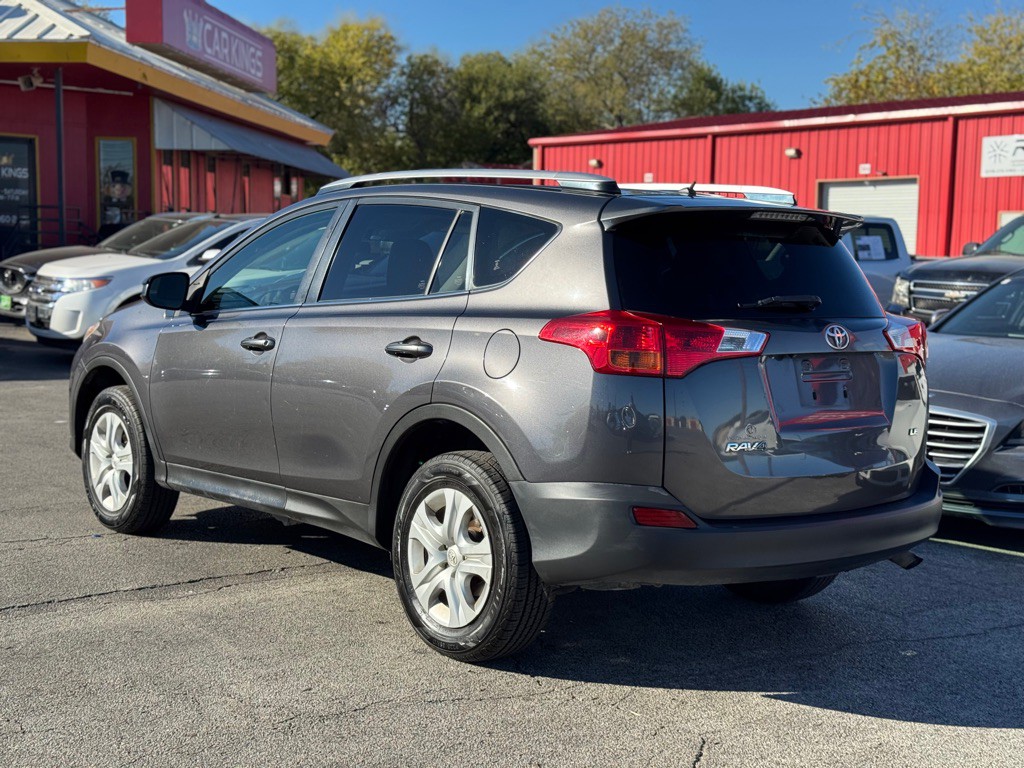 2015 Toyota Rav4 Image 6