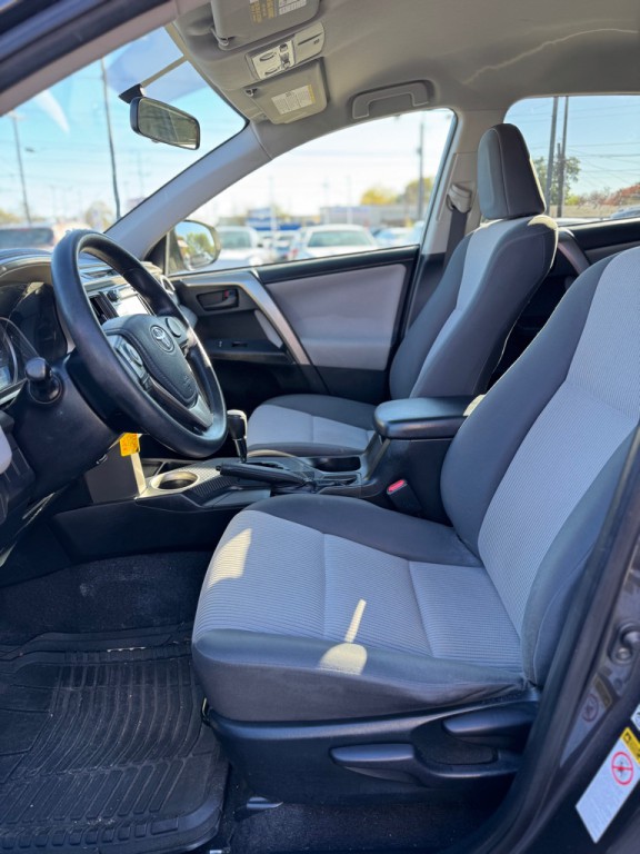 2015 Toyota Rav4 Image 13