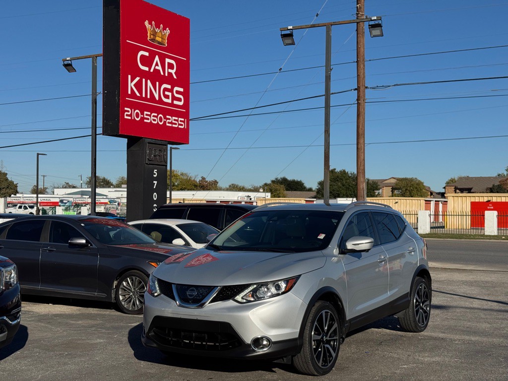 2018 Nissan Rogue Image 2