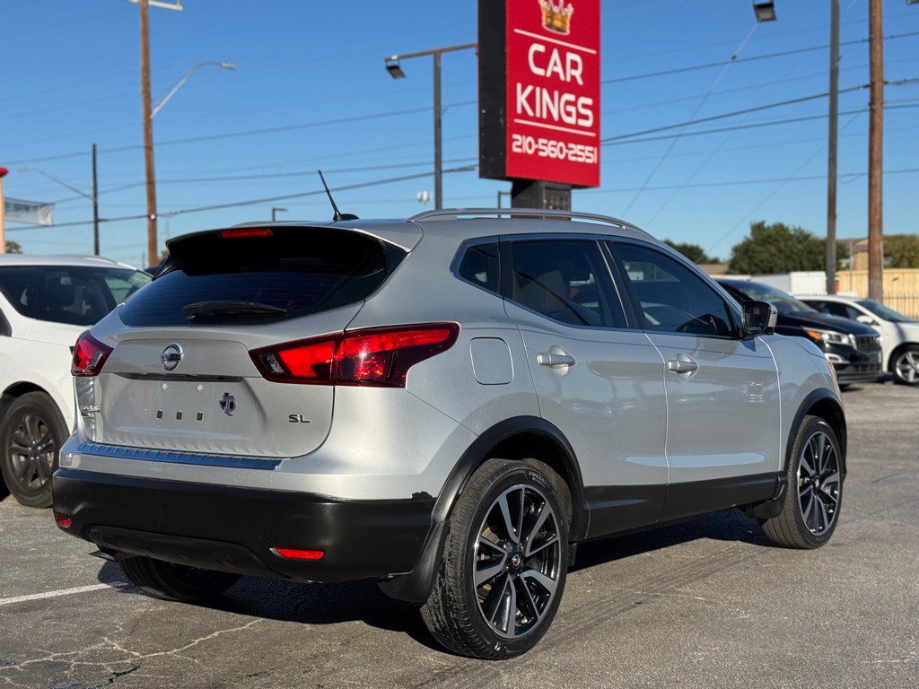 2018 Nissan Rogue Image 8