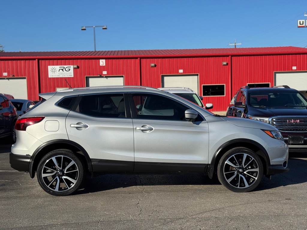 2018 Nissan Rogue Image 9