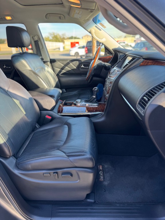 2017 INFINITI QX80 Image 15