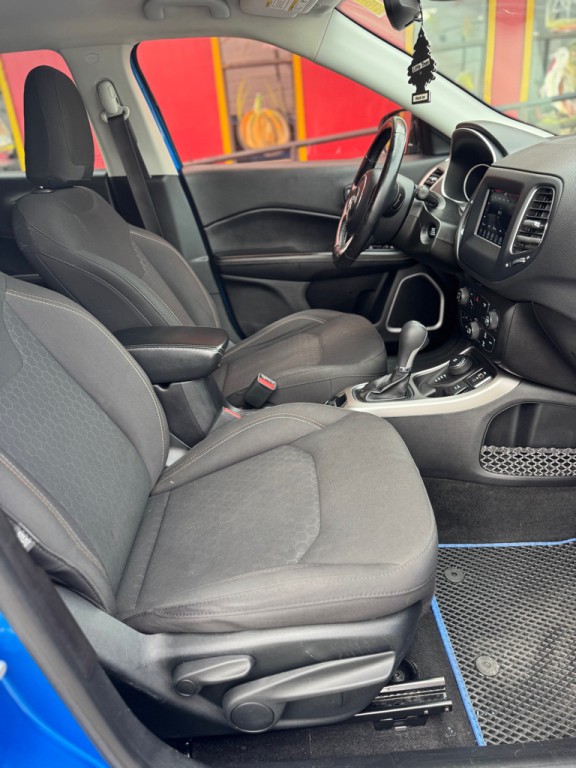 2019 Jeep Compass Image 16