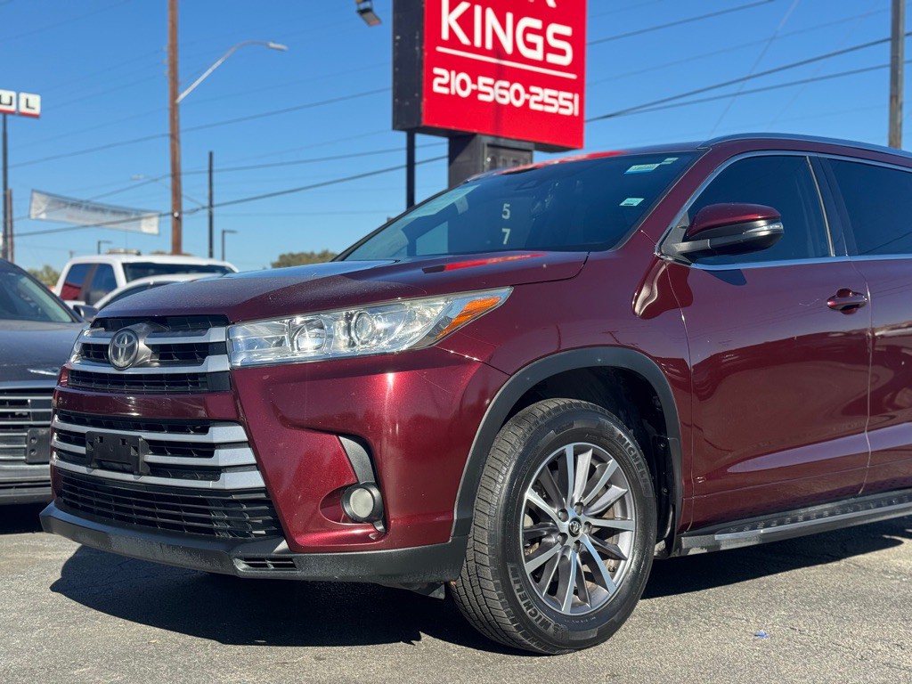 2017 Toyota Highlander Image 4