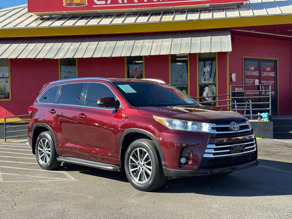 2017 Toyota Highlander Image 10