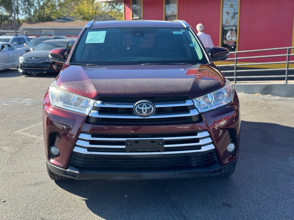 2017 Toyota Highlander Image 11