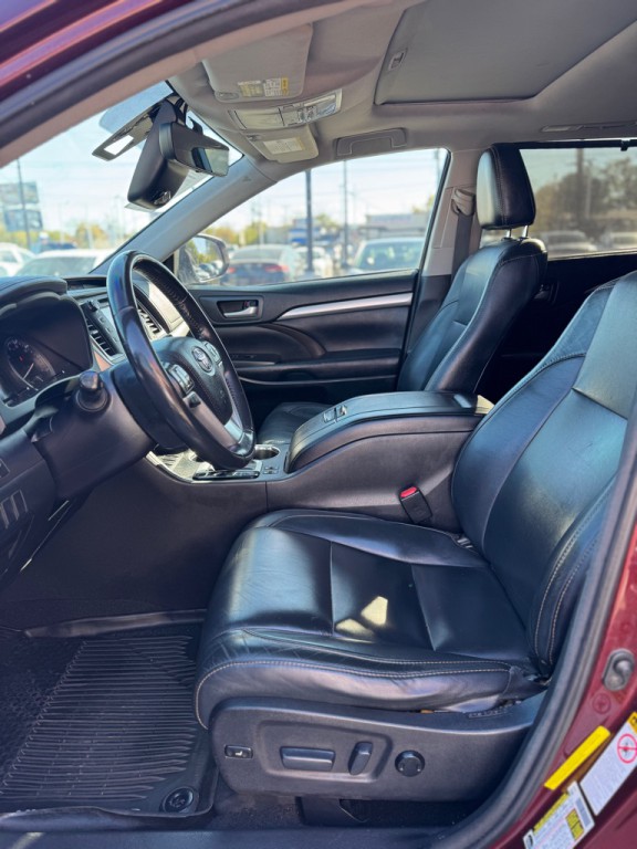 2017 Toyota Highlander Image 13