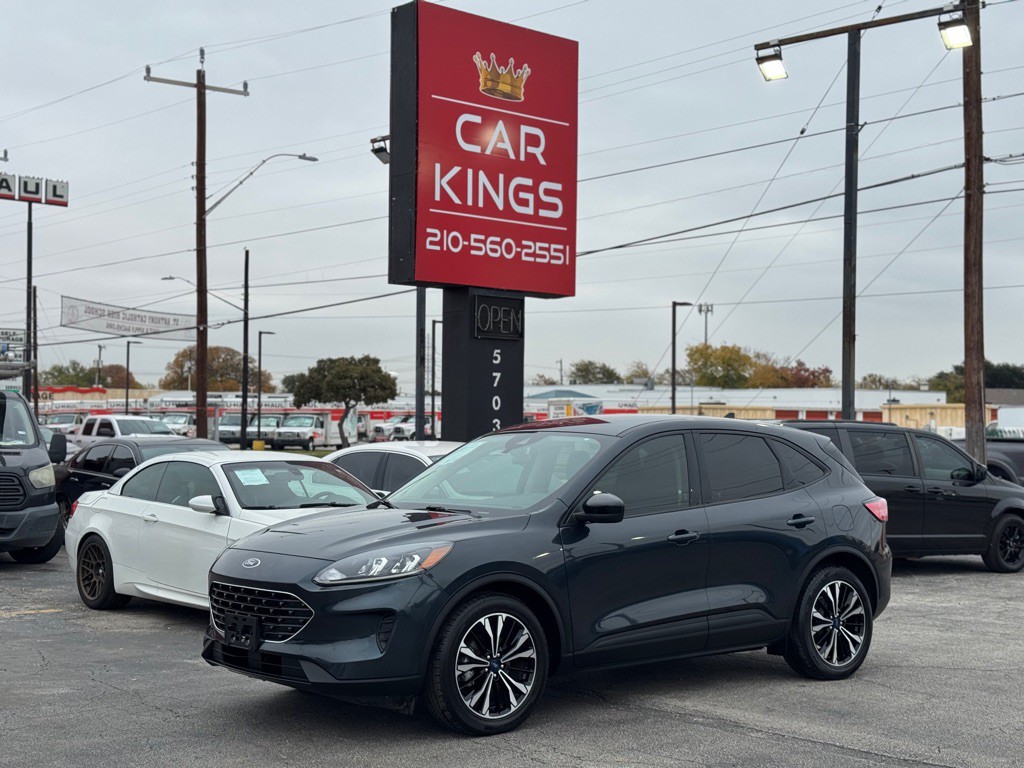 2022 Ford Escape Image 1