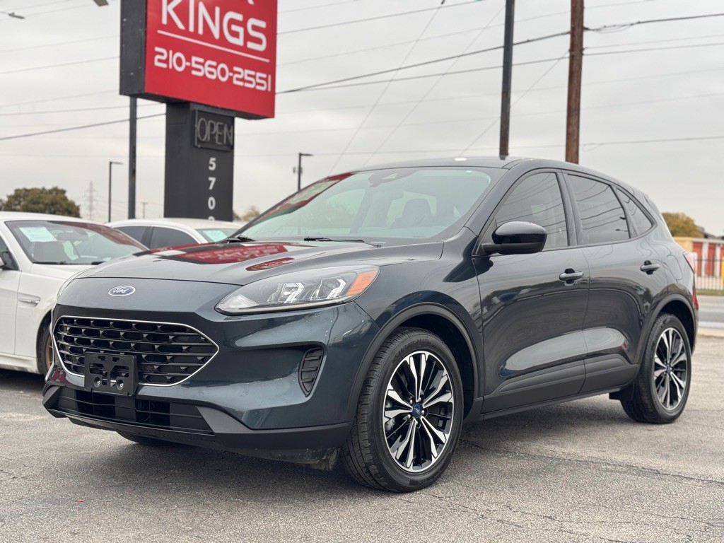 2022 Ford Escape Image 3