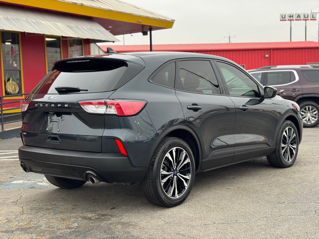 2022 Ford Escape Image 8