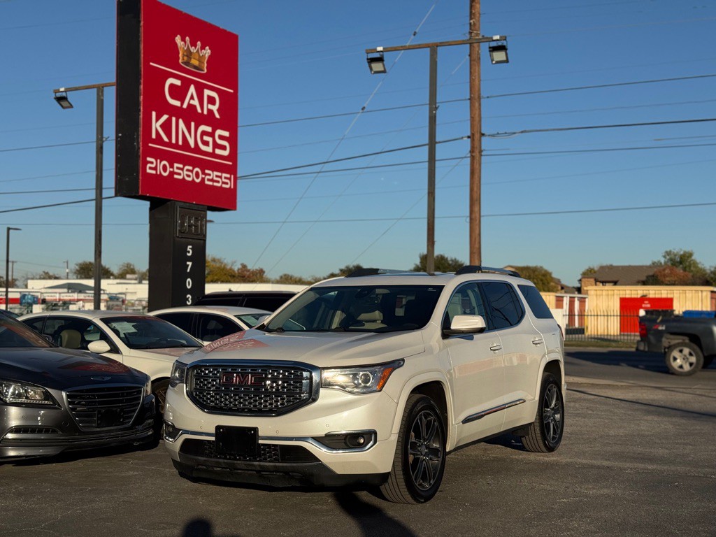 2018 GMC Acadia Image 2