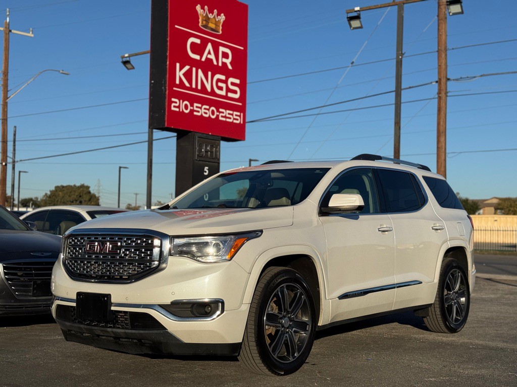 2018 GMC Acadia Image 3