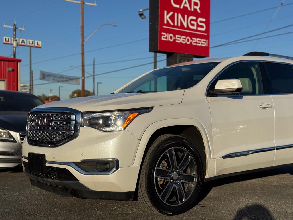 2018 GMC Acadia Image 4