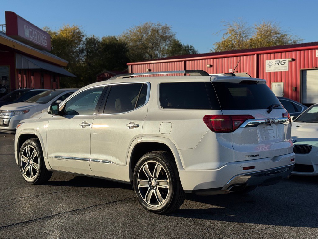 2018 GMC Acadia Image 6