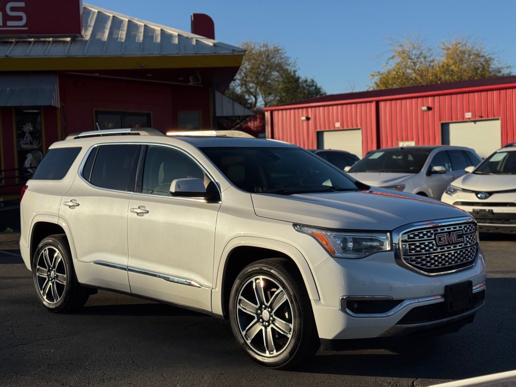 2018 GMC Acadia Image 10