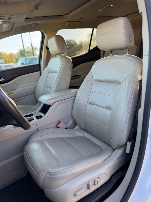 2018 GMC Acadia Image 14