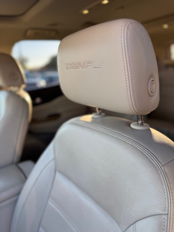 2018 GMC Acadia Image 15