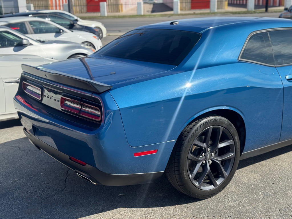 2021 Dodge Challenger Image 9