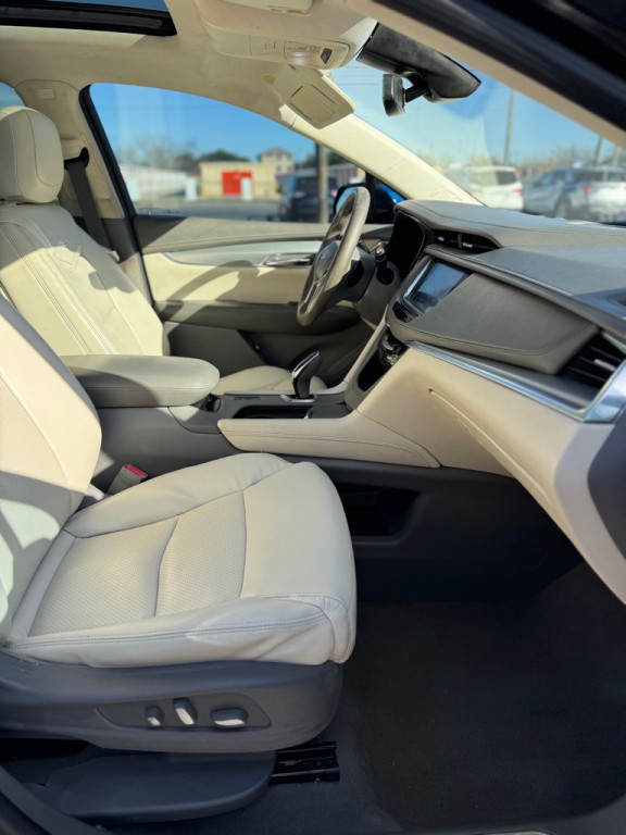 2017 Cadillac XT5 Image 16