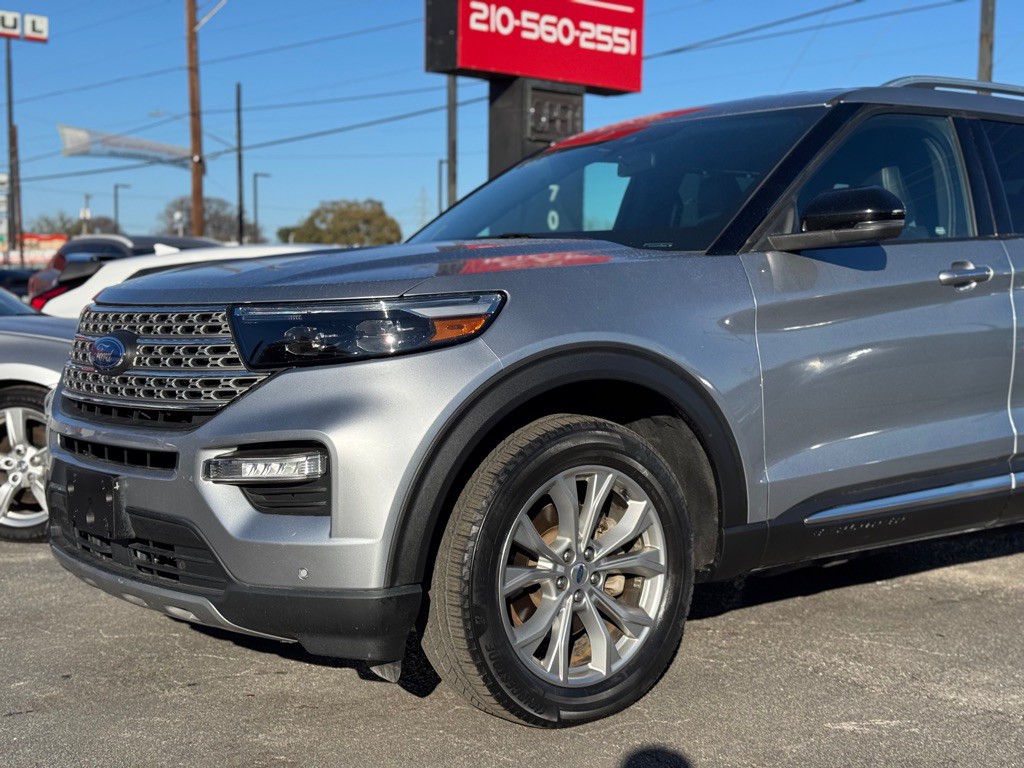 2020 Ford Explorer Image 4