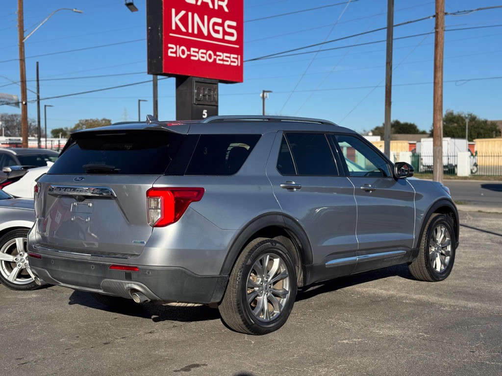 2020 Ford Explorer Image 8