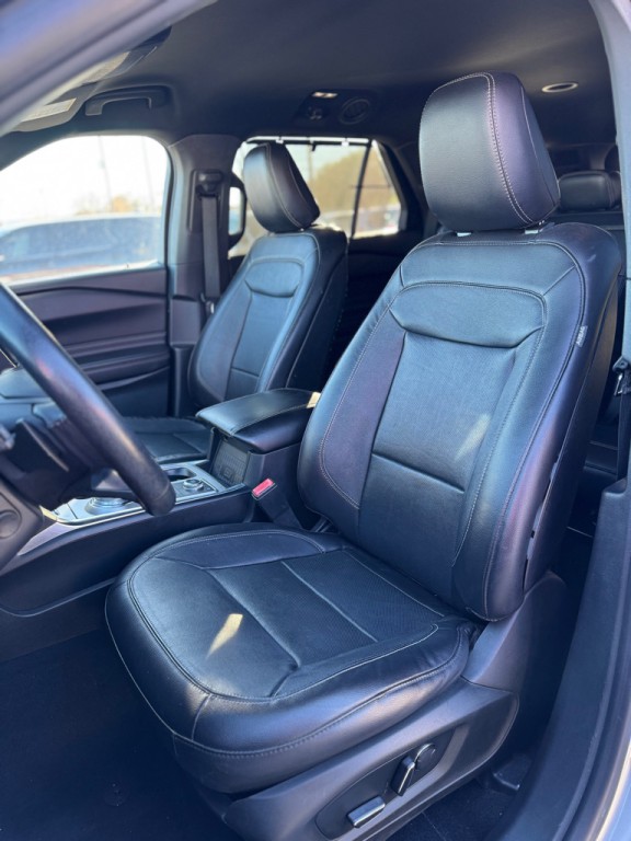 2020 Ford Explorer Image 14