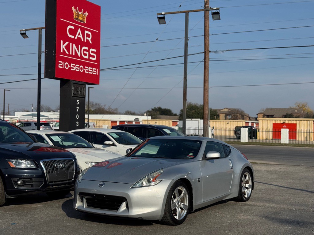 2012 Nissan 370Z Image 2