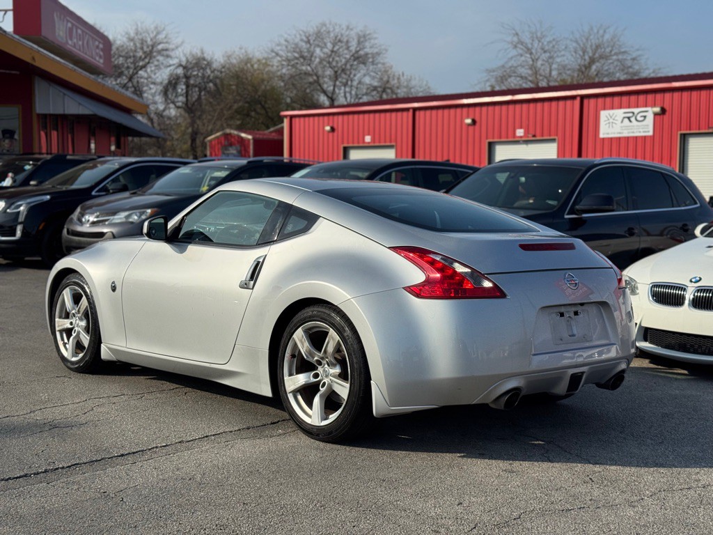 2012 Nissan 370Z Image 6