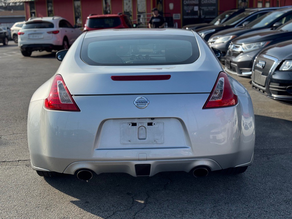 2012 Nissan 370Z Image 7