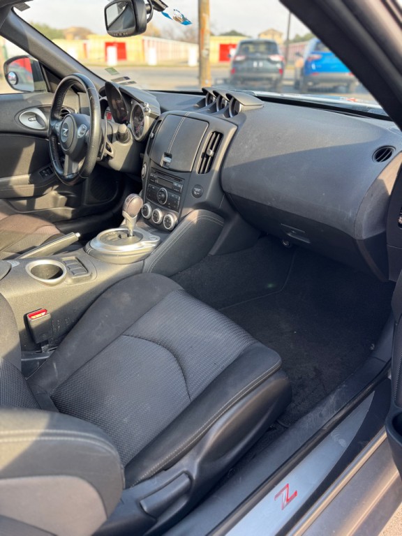 2012 Nissan 370Z Image 15