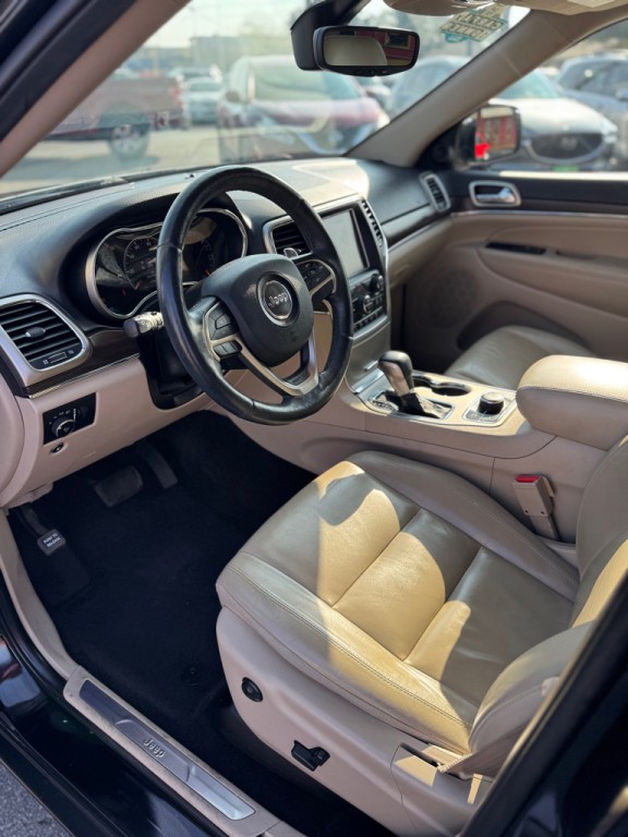 2017 Jeep Grand Cherokee Image 12