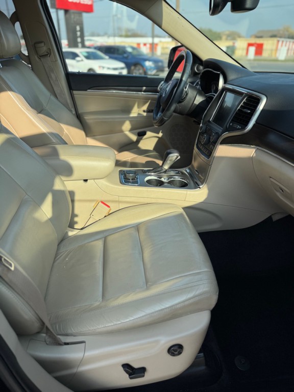 2017 Jeep Grand Cherokee Image 16