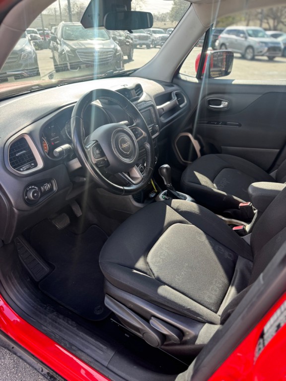 2016 Jeep Renegade Image 12