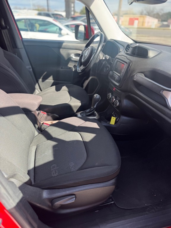 2016 Jeep Renegade Image 16