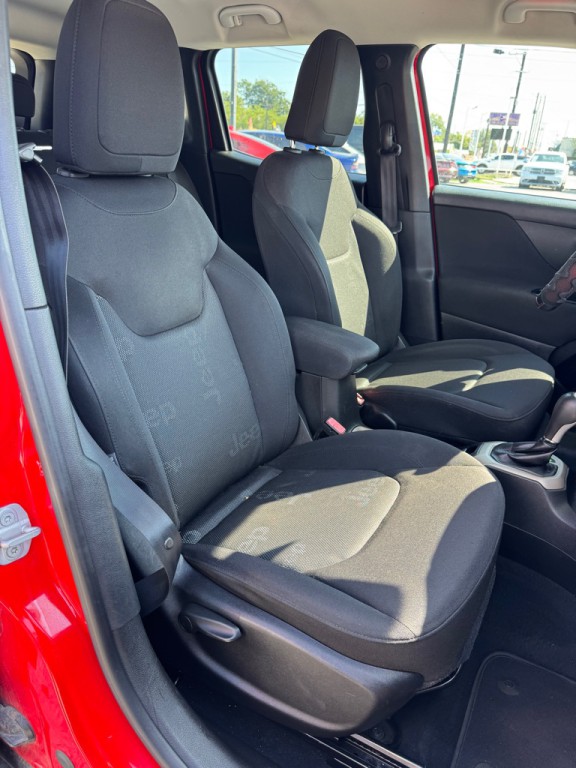 2016 Jeep Renegade Image 16