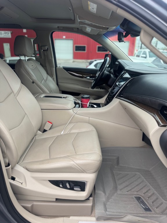 2019 Cadillac Escalade Image 16