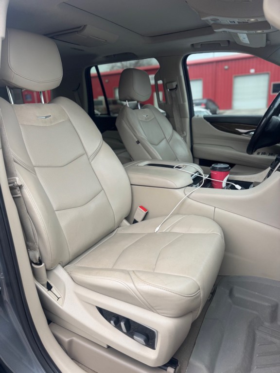 2019 Cadillac Escalade Image 17