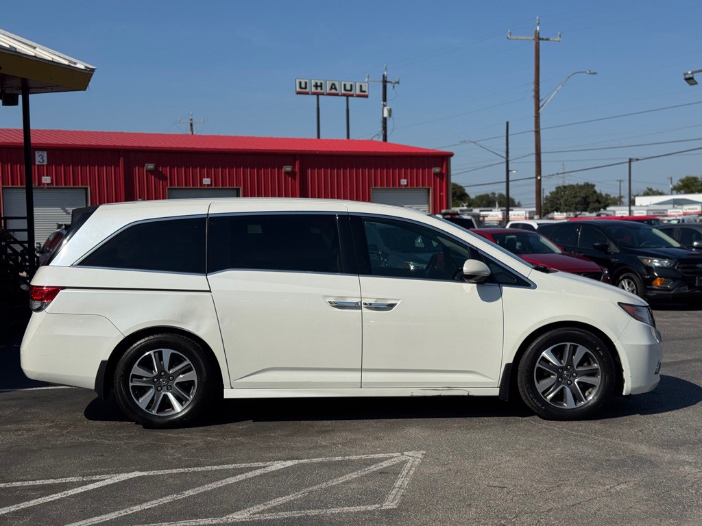 2016 Honda Odyssey Image 9