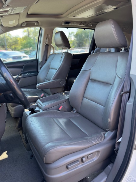 2016 Honda Odyssey Image 14
