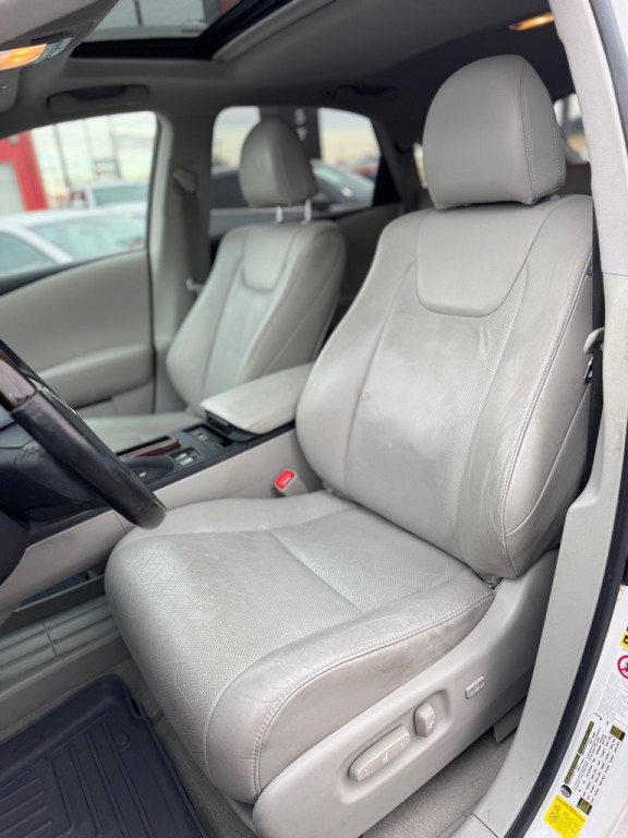 2011 Lexus RX Image 13