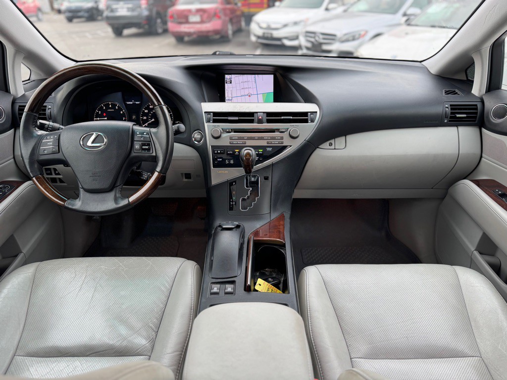 2011 Lexus RX Image 18