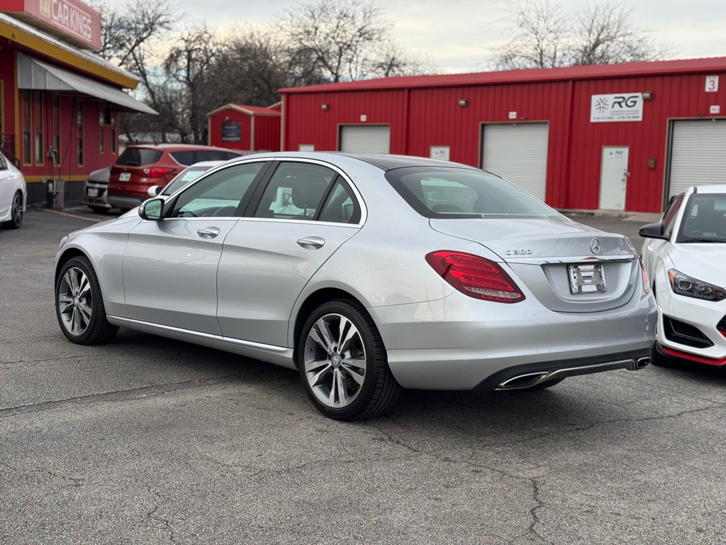 2015 Mercedes-Benz C-Class Image 6