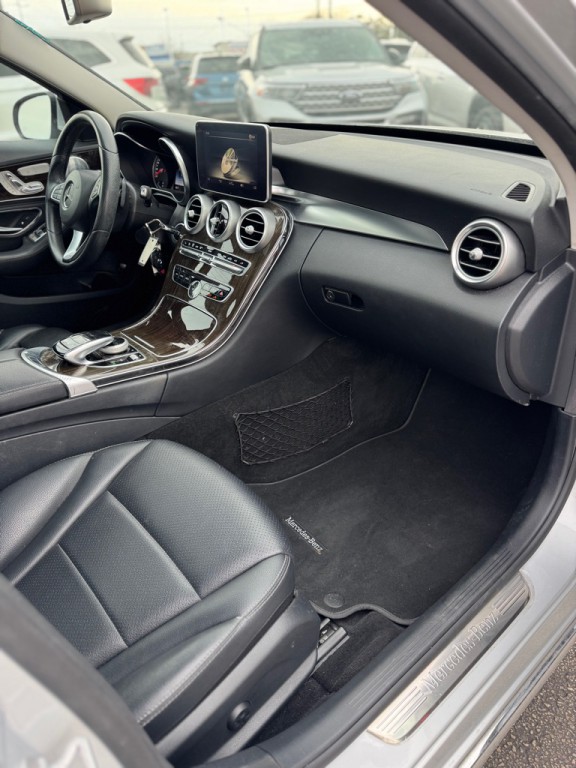 2015 Mercedes-Benz C-Class Image 15