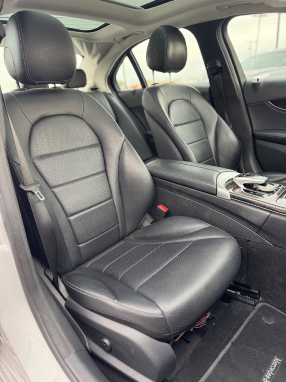 2015 Mercedes-Benz C-Class Image 17