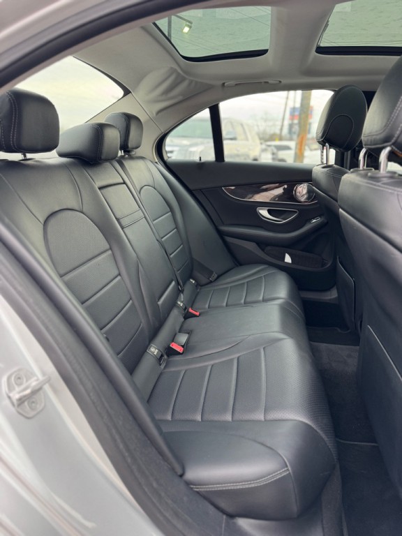 2015 Mercedes-Benz C-Class Image 18