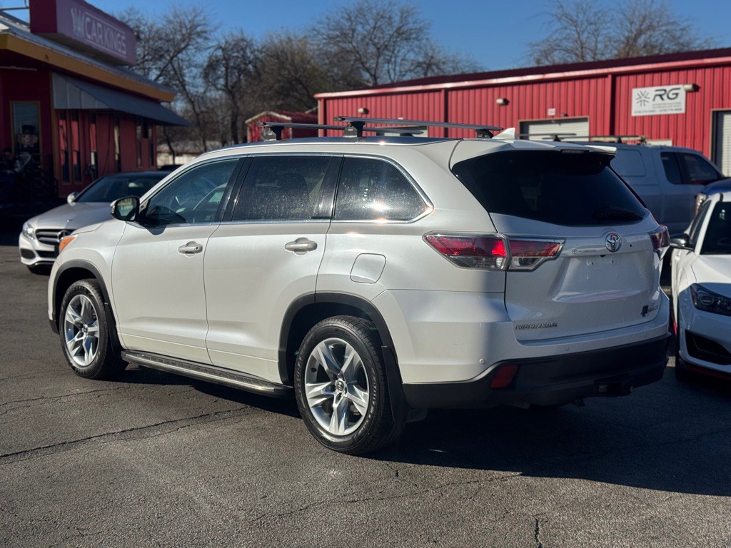2016 Toyota Highlander Image 6