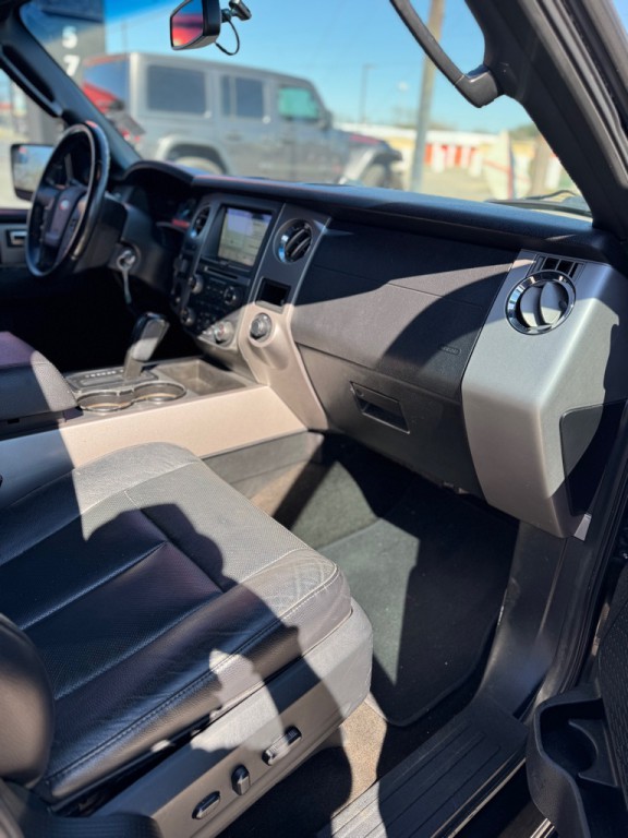 2017 Ford Expedition Image 16