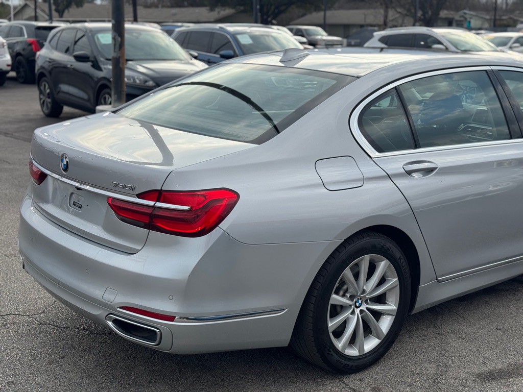 2019 BMW 7 Series Image 8